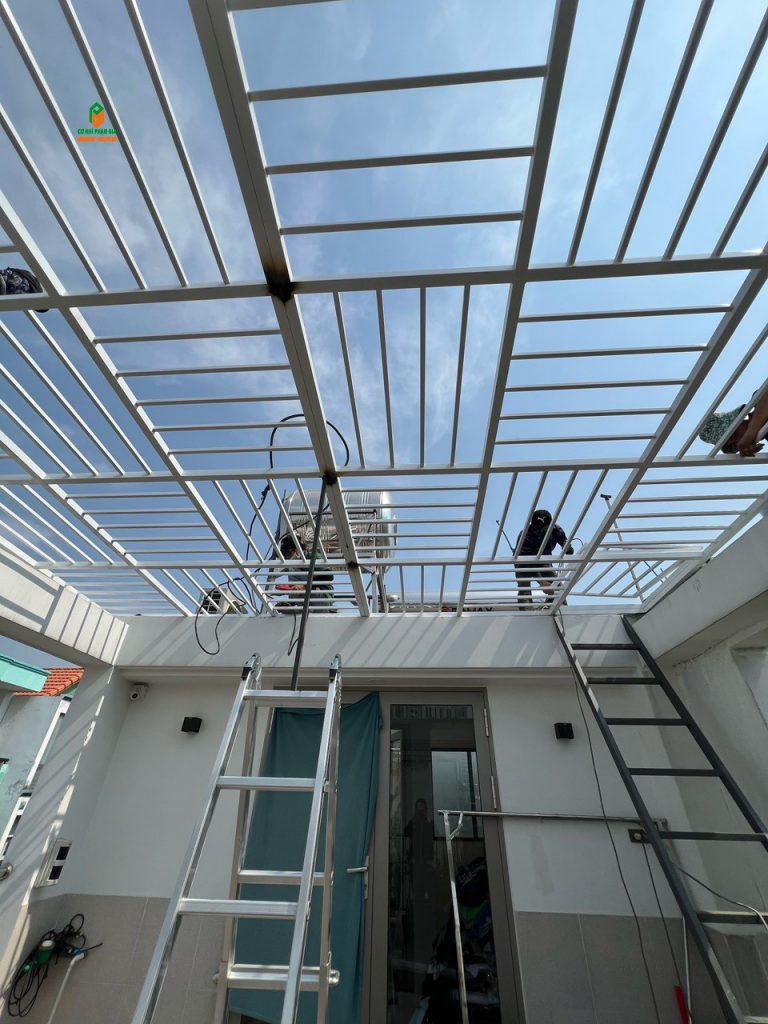 Mẫu Khung Sắt Bảo Vệ Hiện Đại