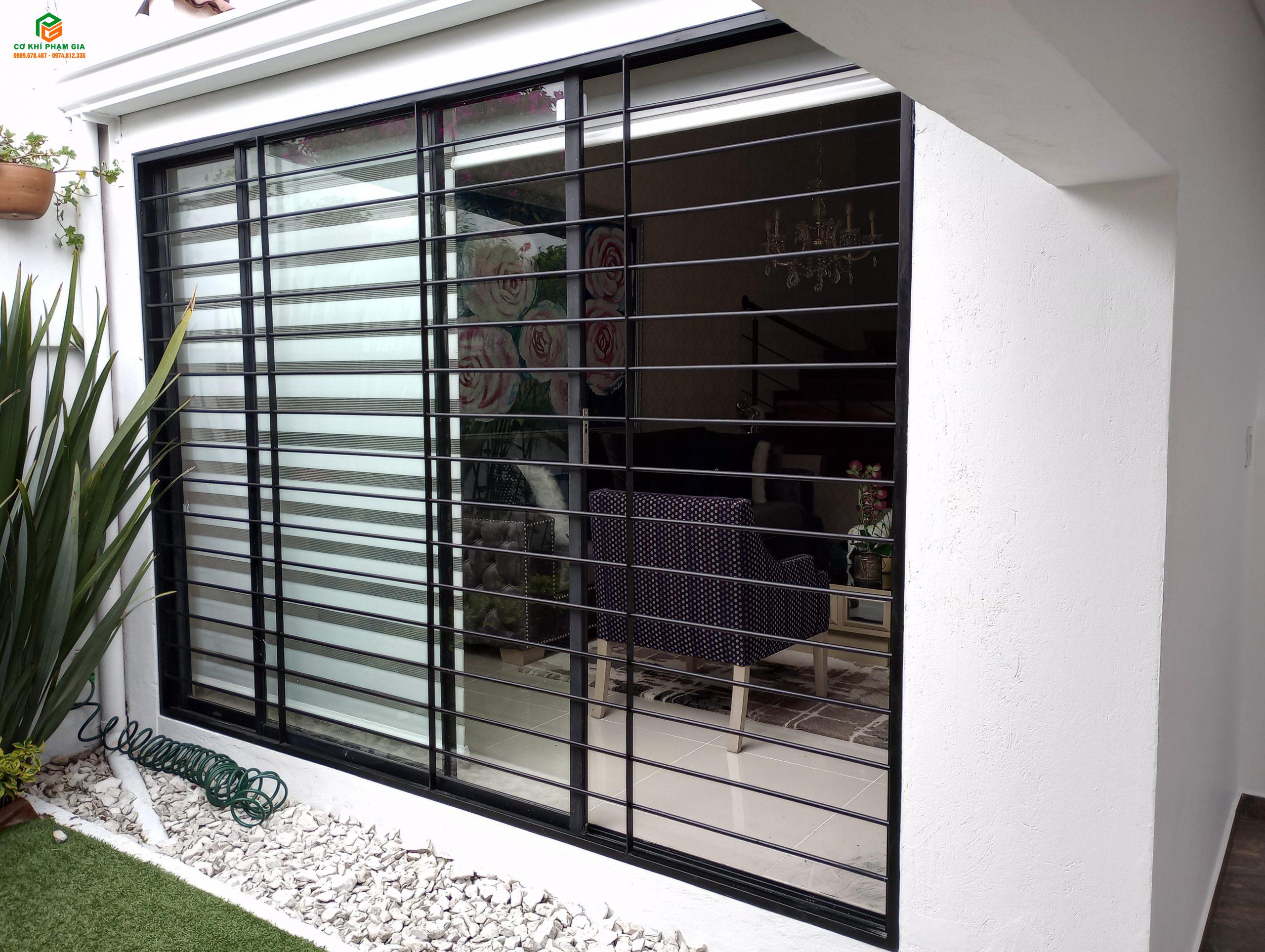 Khung sắt bảo vệ cửa sổ đẹp tại Thủ Đức