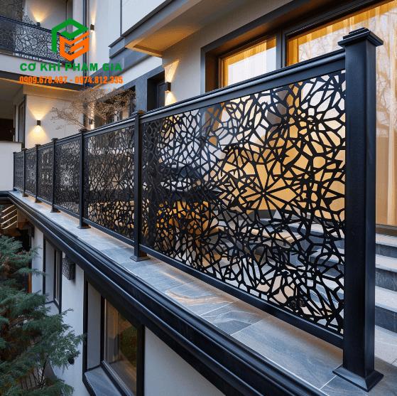 Khung sắt bảo vệ ban công CNC nghệ thuật hiện đại tại TP.HCM