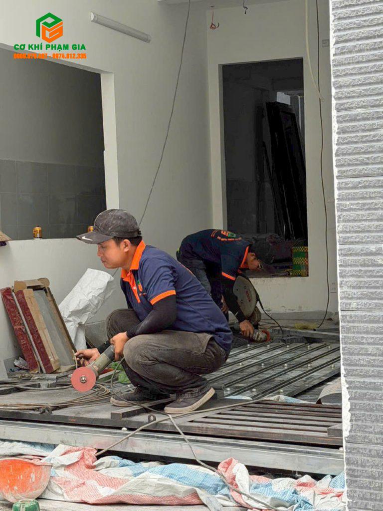 Lắp đặt khung sắt bảo vệ tại TP Thủ Đức